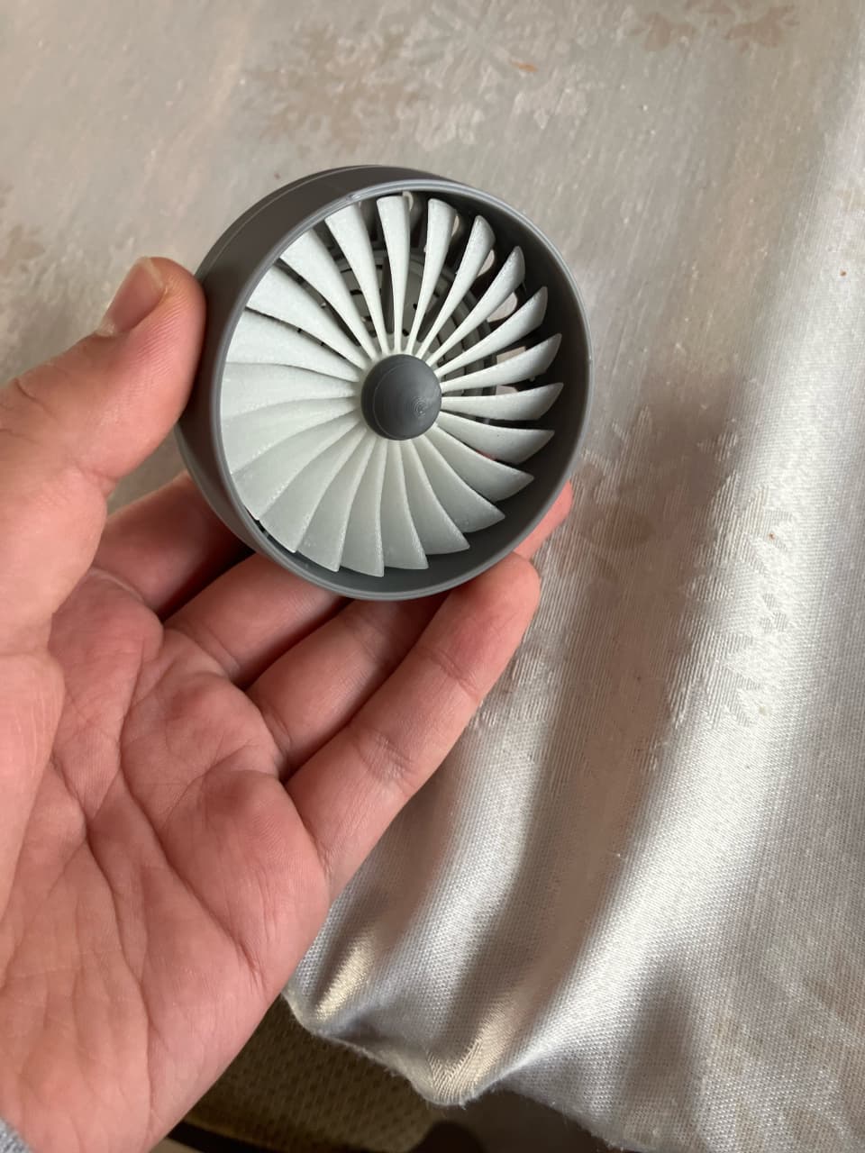 Turbofan aroma diffuser - Car vent mini Jet engine